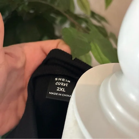 SHEIN Black and Cream Midi Dress - Picture 4 of 6